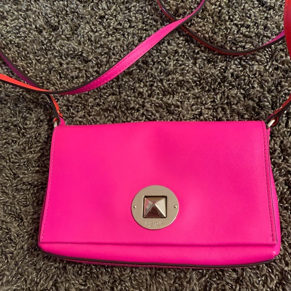 kate spade Handbags - Kate Spade Crossbody